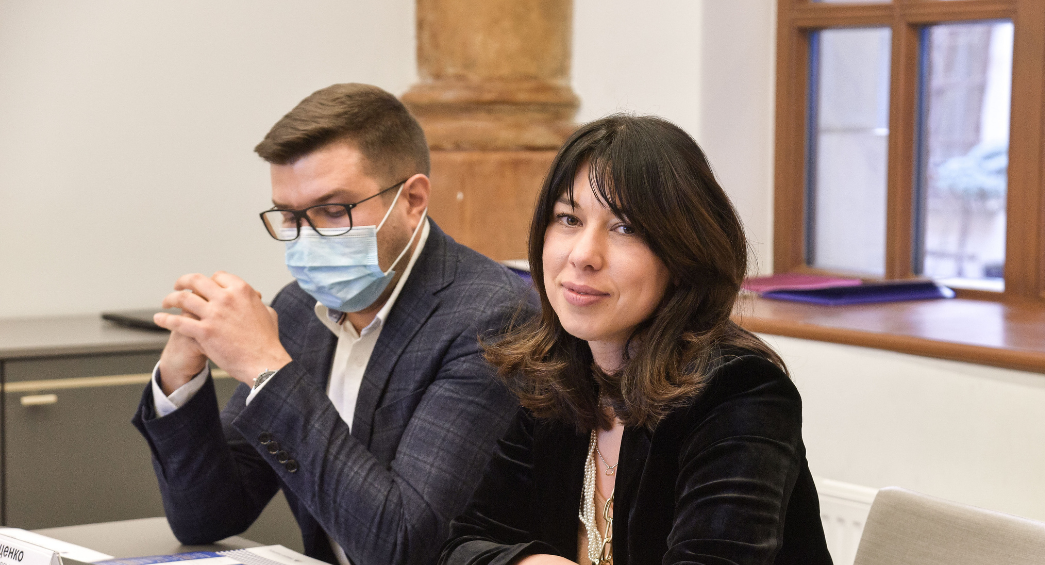 604b62a64c51b240067279